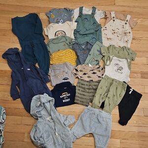 17 summer Baby Boys Neutral & Green Mixed Outfit Bundle